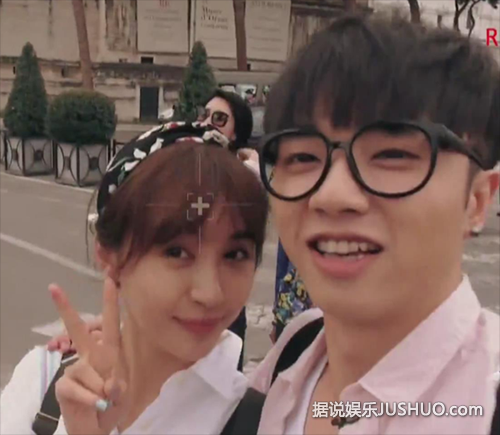 网曝华晨宇与李菲儿相恋 低调回家