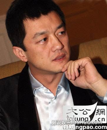 后,李小璐愤怒留言:"我真想看看这个白活了48年的人的真面目,周喜军