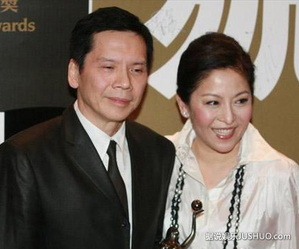 向华强曾罚成龙下跪 向太发誓没