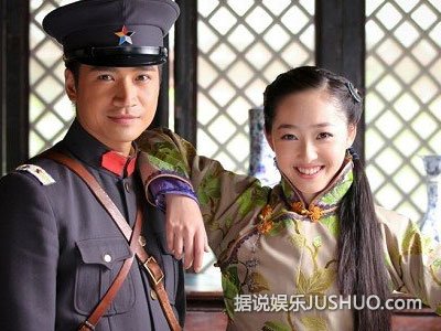 在《王者清风》东南卫视首播会上,何晟铭婉拒主办方的演出安排,主动