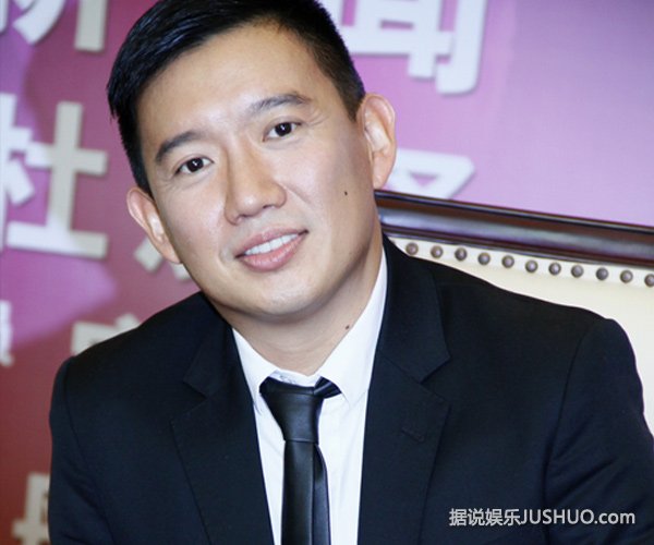 数年前因得罪前老板林建岳和老友刘德华,搞到老板不要,华仔亦收回平租