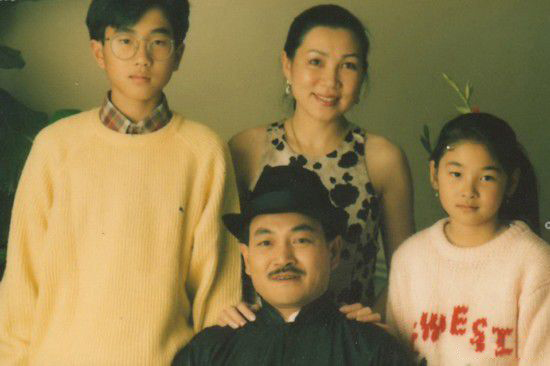 揭秘杨幂老公刘恺威的成名之路在十几岁的时候,刘恺威跟着家人移居