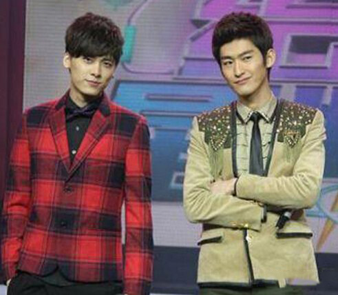 给力星期天李易峰张翰上演抢亲大战校草对决互不相让