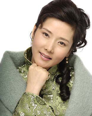 何赛飞老公是谁 何赛飞个人资料家庭背景介绍