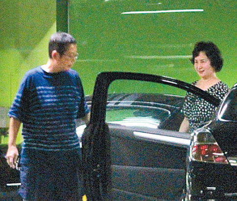 八卦 俞琤雨夜搂何超琼回香闺 全套服务哄开心北京时间6月24日消息,据