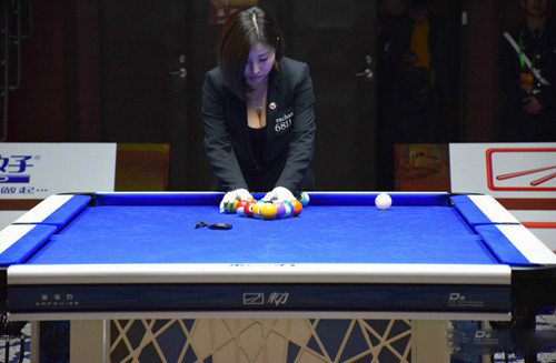 台球美女裁判吕帅希自曝曾是内衣模特 值裁非搏出位