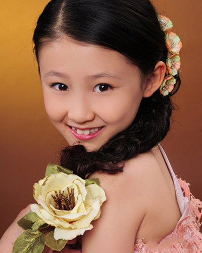 据悉,这次加盟《宝贝大猜想》节目,何静女儿身价也高达8万/集,已远