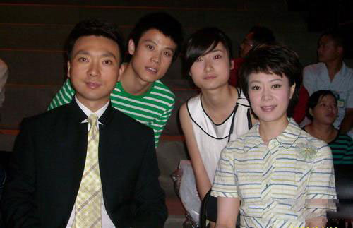 李佳明老婆和女儿照片曝光 最近状况大揭秘