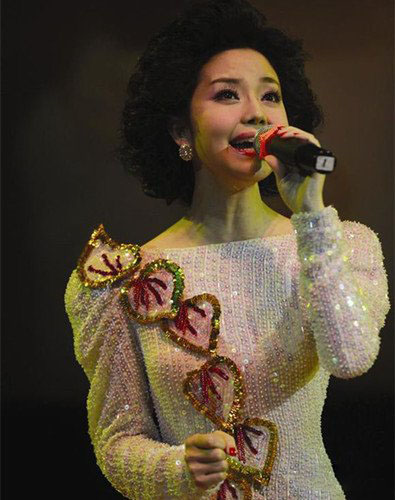 揭秘邓丽君模仿秀桐瑶 被誉为小邓丽君