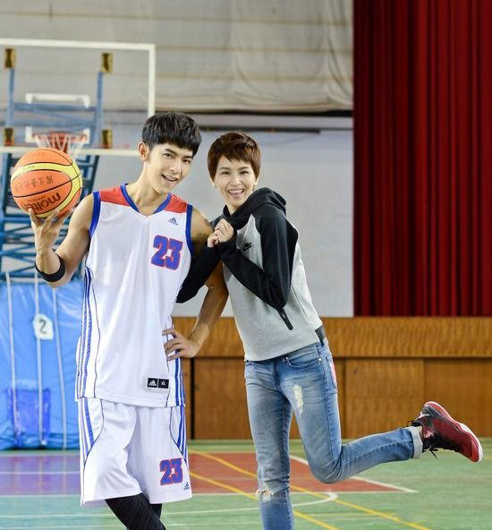 曾沛慈和汪东城图片欣赏 延续单恋汪东城剧情