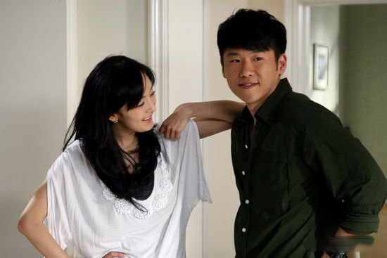 工作6年,专业三维动画,后获得工商管理硕士学位,无法放弃演员梦想