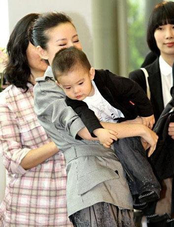 董洁,1980年4月19日出生于辽宁省大连市,中国内地女演员.