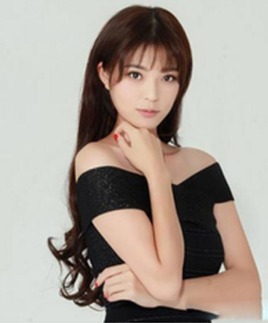 王婧废柴兄弟性感照全面详解她不一样的世界